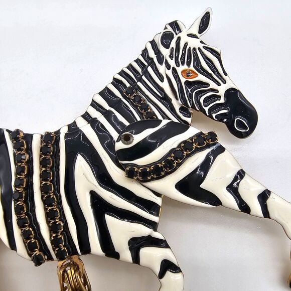 Lunch at the Ritz Zebra Brooch Vintage LATR 2Go Articulated Crystal Safari Pin - Picture 6 of 14